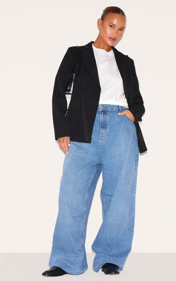 PRETTYLITTLETHING Plus Mid Blue Wash High Rise Boyfriend Jeans