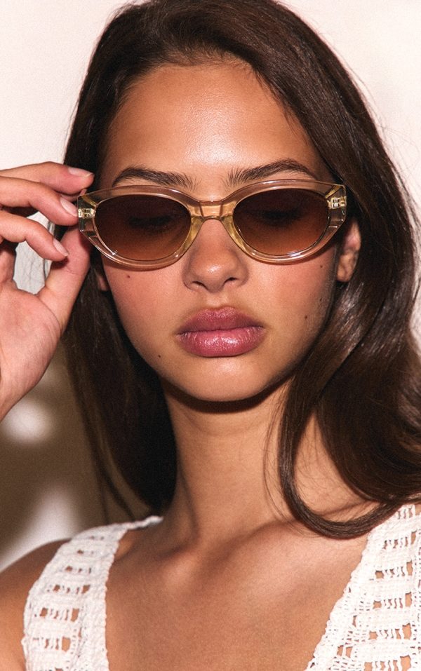 A.KJÆRBEDE Winnie Sunglasses - Cream Bone