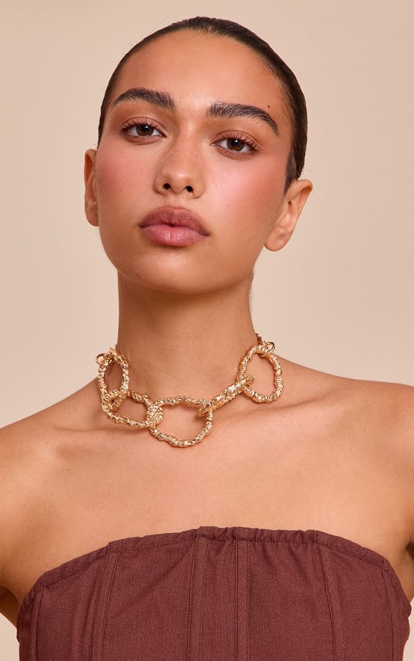 Gold Texture Hoop Choker