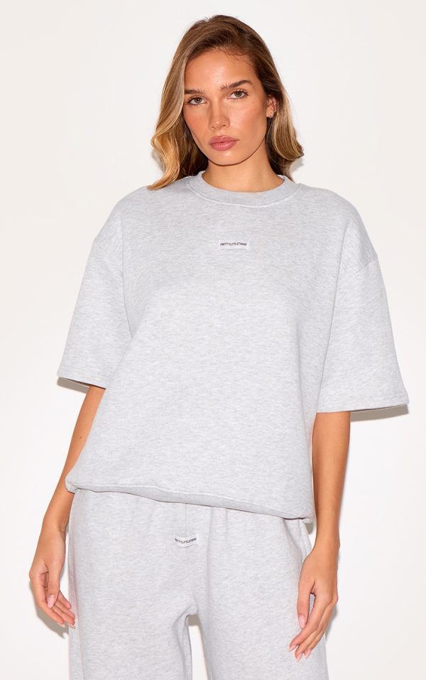 PRETTYLITTLETHING Ash Grey Badge Detail Oversized Short Sleeve Sweatshirt
