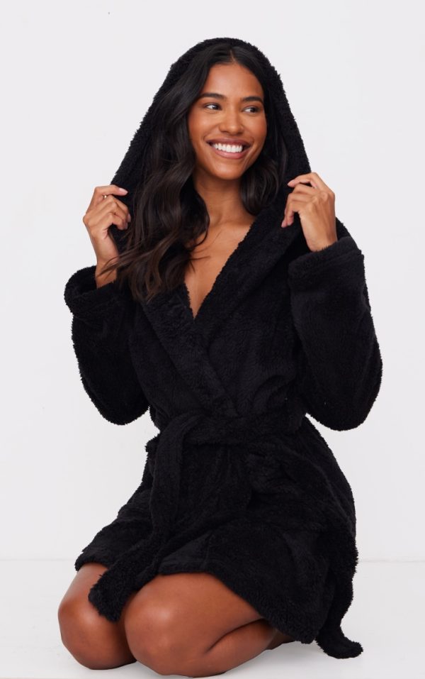 PRETTYLITTLETHING Black Fluffy Bath Robe