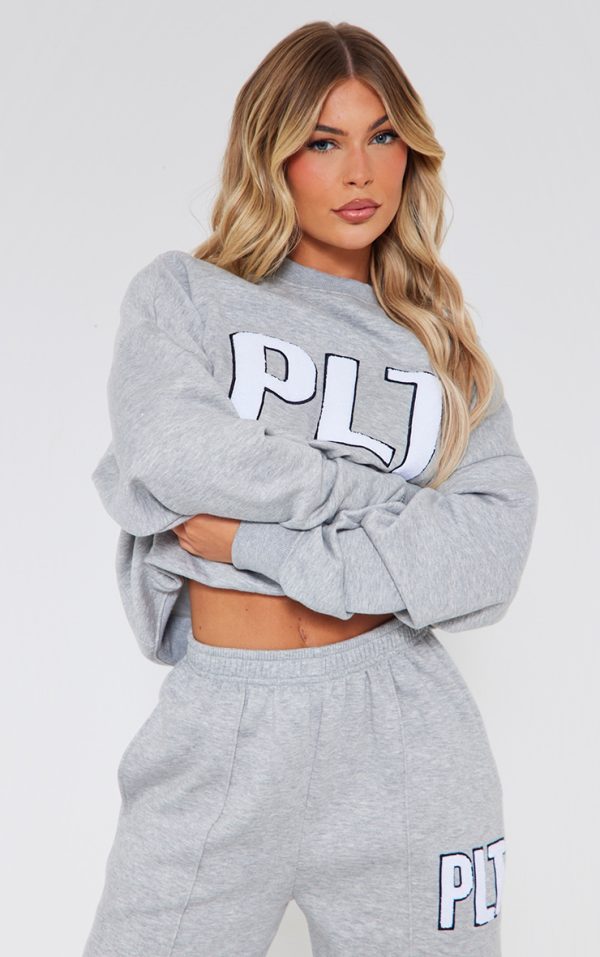 PRETTYLITTLETHING Ash Grey Borg Applique Oversized Sweatshirt