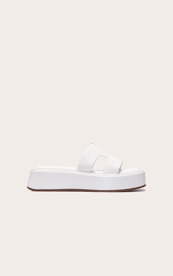 White Pu Strap Round Toe Flatform Sandals