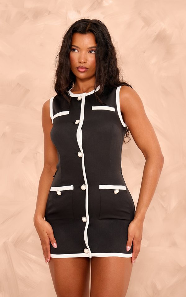 Black Contrast Detailed Pearl Button Woven Romper