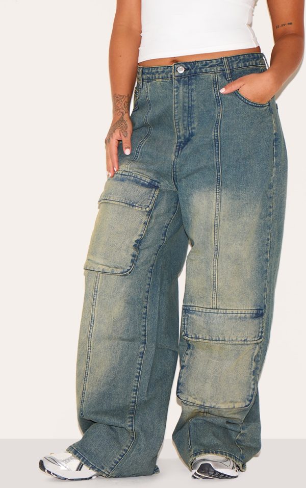 Plus Vintage Mid Wash Oversized Cargo Pocket Detail Wide Leg Jeans