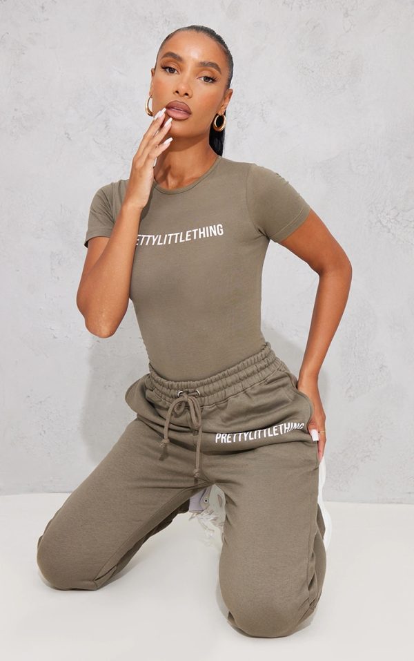 PRETTYLITTLETHING Logo Sage Khaki Short Sleeve Bodysuit