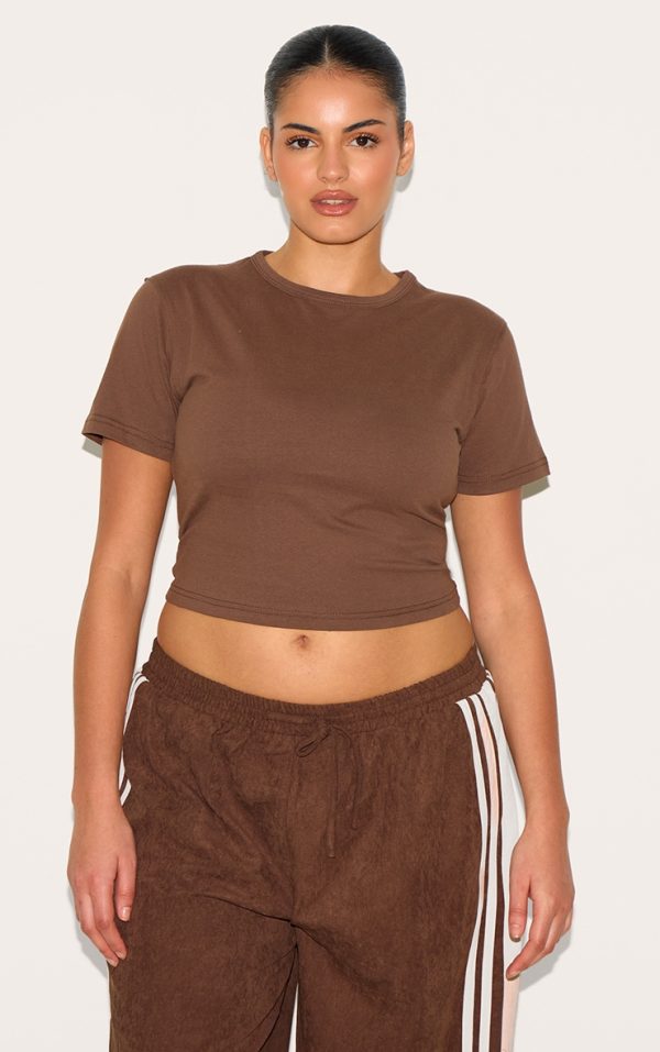 PRETTYLITTLETHING Plus Chocolate Cropped Baby Tee