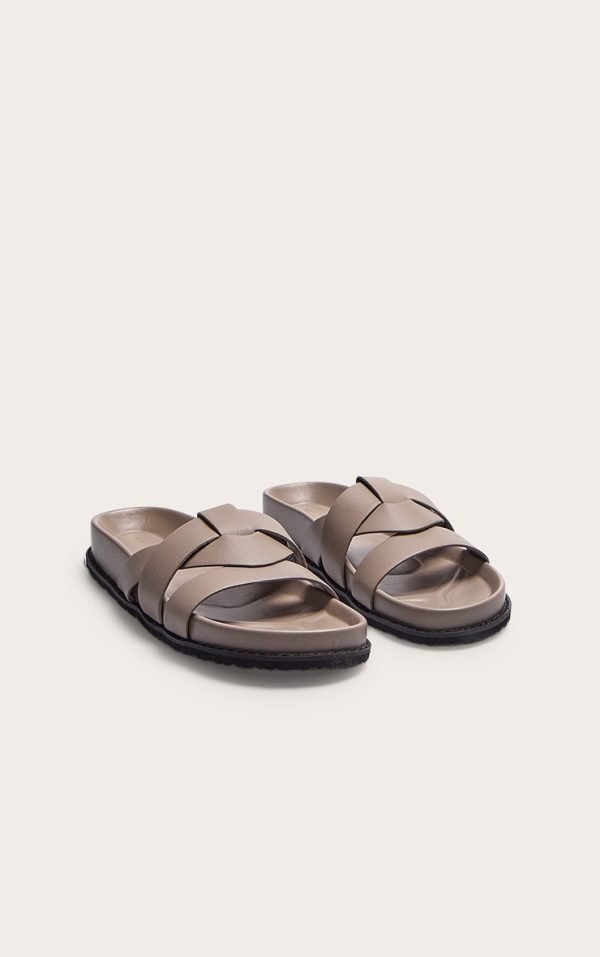 Mushroom Pu Round Toe Weave Chunky Strap Sandals