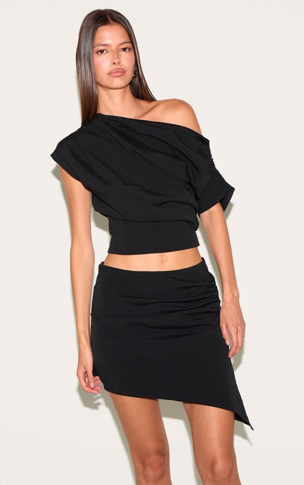Black Woven Ruched Mid Rise Mini Skirt