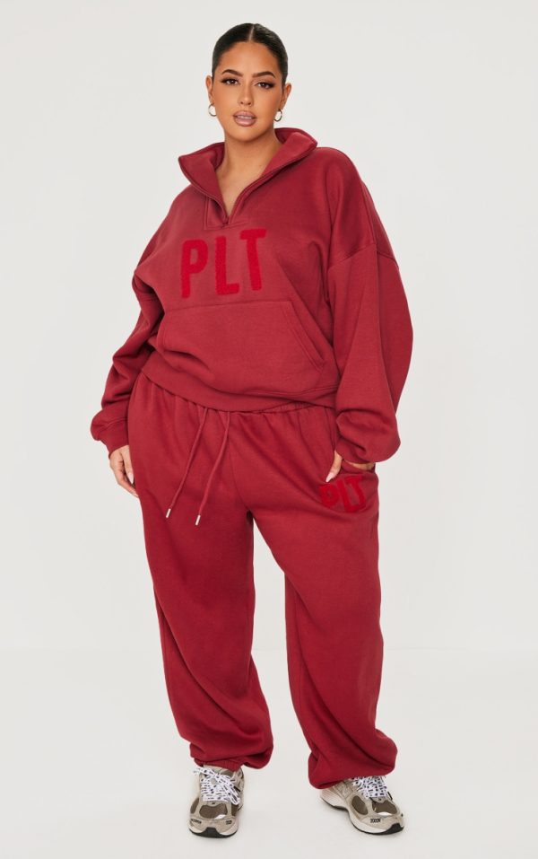 PRETTYLITTLETHING Plus Dark Red Borg Applique Cuffed Sweatpants