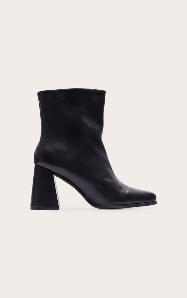 Black Wide Fit PU Square Toe Block Heeled Ankle Boots