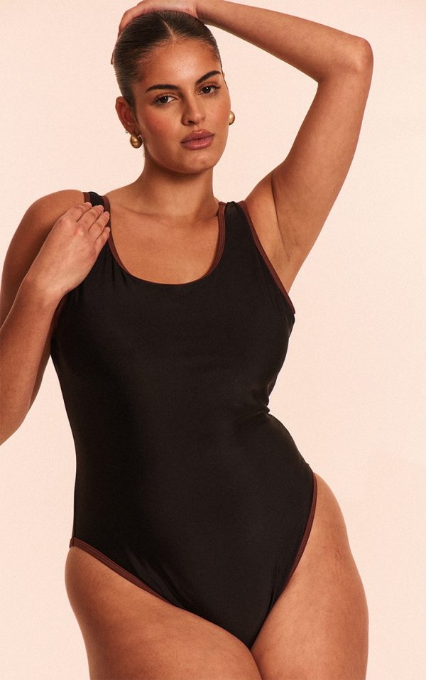 Plus Black Contrast Binding Scoop Back Swimsuit
