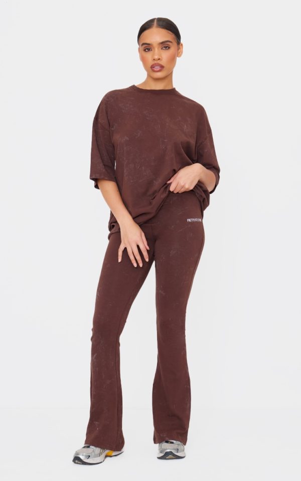 PRETTYLITTLETHING Chocolate Print Washed High Waist Flared Pants