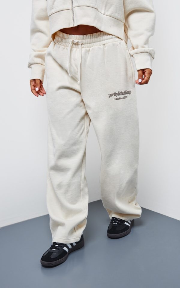 PRETTYLITTLETHING Petite Cream Premium Print Wide Leg Sweatpants