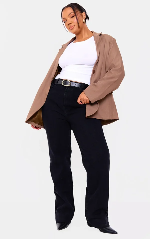 PRETTYLITTLETHING Plus Black Long Leg Straight Jeans