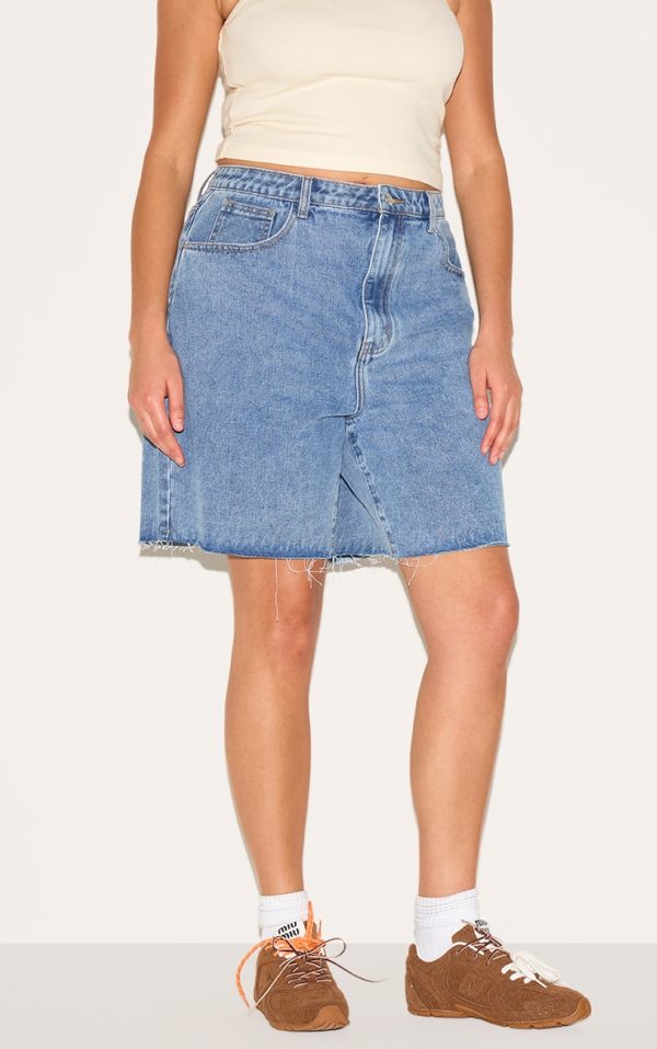 Plus Mid Blue Wash Boyfriend Denim Short