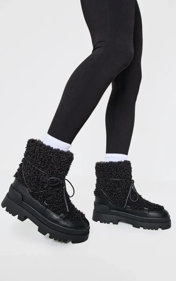 Black Borg Round Toe Chunky Sole Ankle Boots