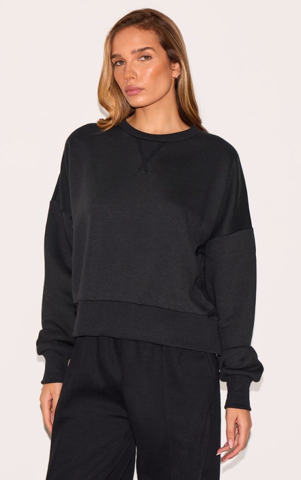 Black Boxy Basic Sweatshirt