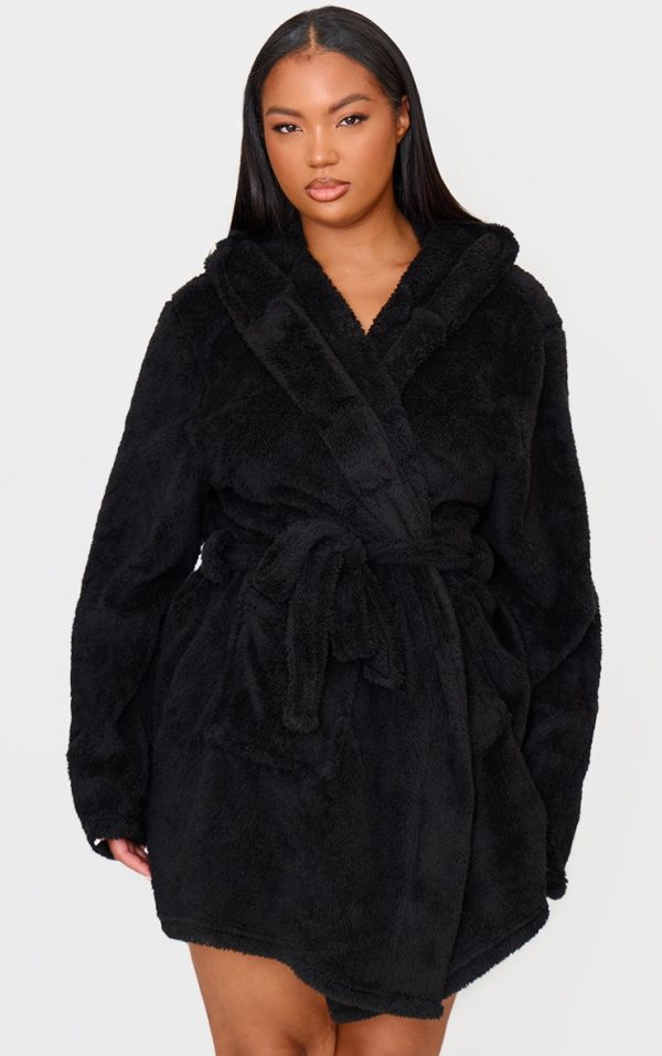 PRETTYLITTLETHING Plus Black Fluffy Bath Robe