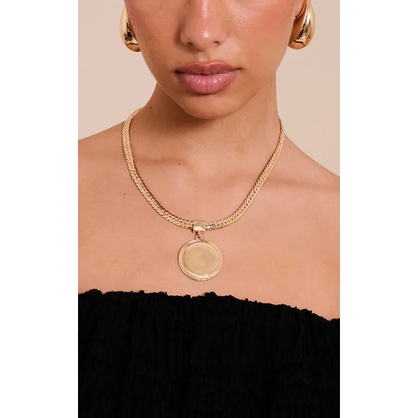 Gold Skinny Chain Necklace With Circular Pendant