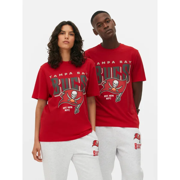 NFL Tampa Bay Buccaneers Graphic T-Shirt - Red