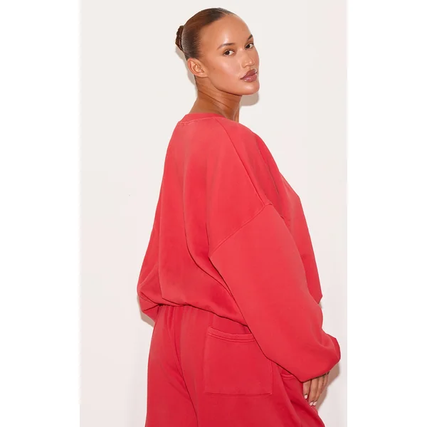 Plus Red Embroidered PrettyLittleThing Oversized Sweatshirt