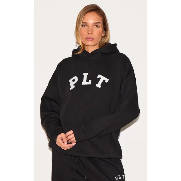 PRETTYLITTLETHING Black Contrasting Print Logo Oversized Hoodie