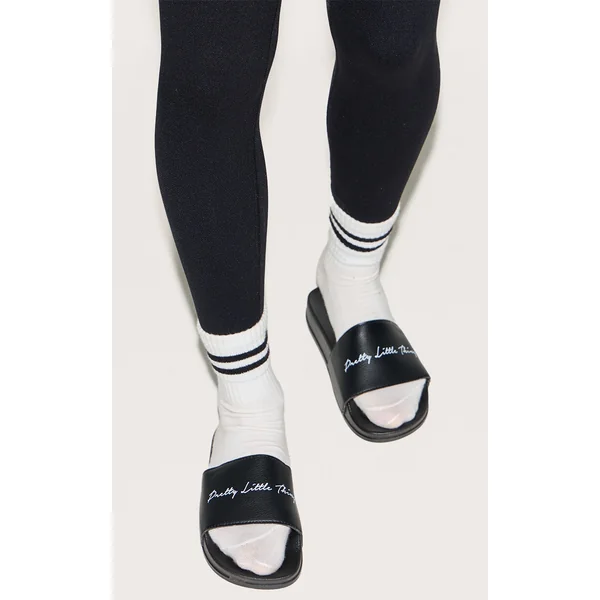 PRETTYLITTLETHING Black Graphic Slides