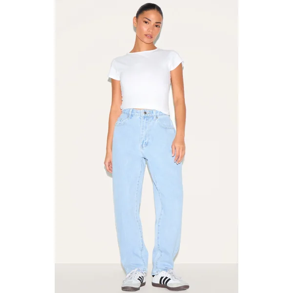 PRETTYLITTLETHING Petite Light Blue High Waist Mom Jeans