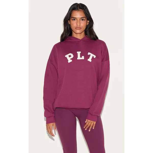 PRETTYLITTLETHING Plum Contrasting Print Logo Oversized Hoodie