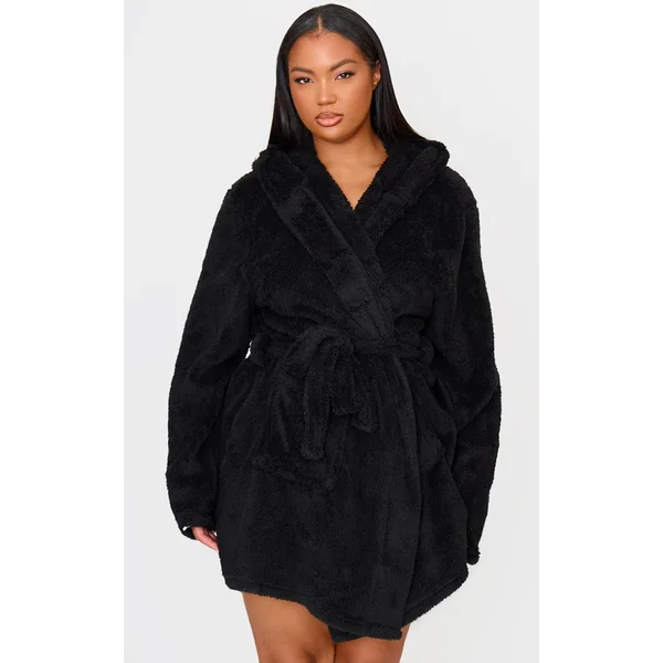 PRETTYLITTLETHING Plus Black Fluffy Bath Robe