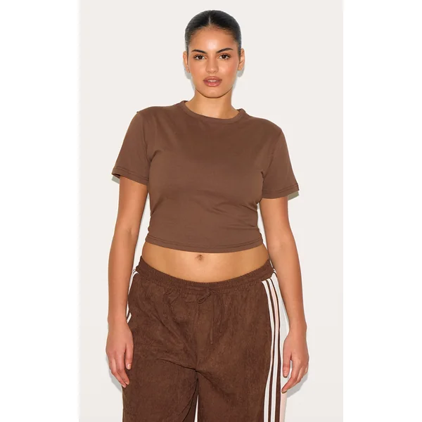 PRETTYLITTLETHING Plus Chocolate Cropped Baby Tee