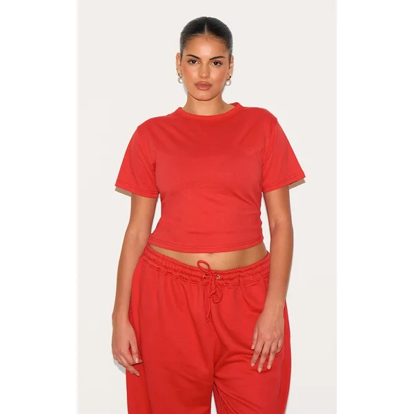 PRETTYLITTLETHING Plus Red Cropped Baby Tee