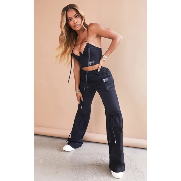 PRETTYLITTLETHING Shape Black Cargo Pocket Detail Wide Leg Sweatpants