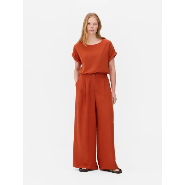 The Edit Wide Leg Pants - Red